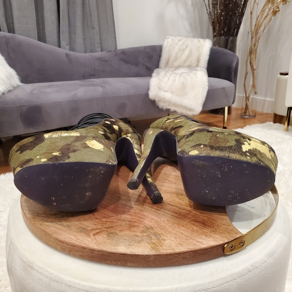 London Trash - Camouflage Print Pumps (36) - Picture 4 of 5